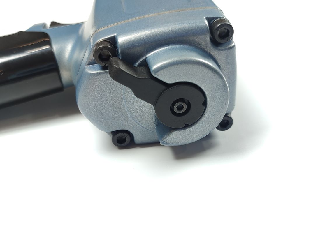1.7kg 750nm Mały pistolet z kluczem do uderzenia powietrza 1/2 In wlewu powietrza 3/8 In Min rozmiar węża